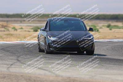 media/Sep-20-2025-Extreme Speed (Sat) [[1fcc23683c]]/Orange (Mid Intermediate)/Session 2 (Sunrise)/